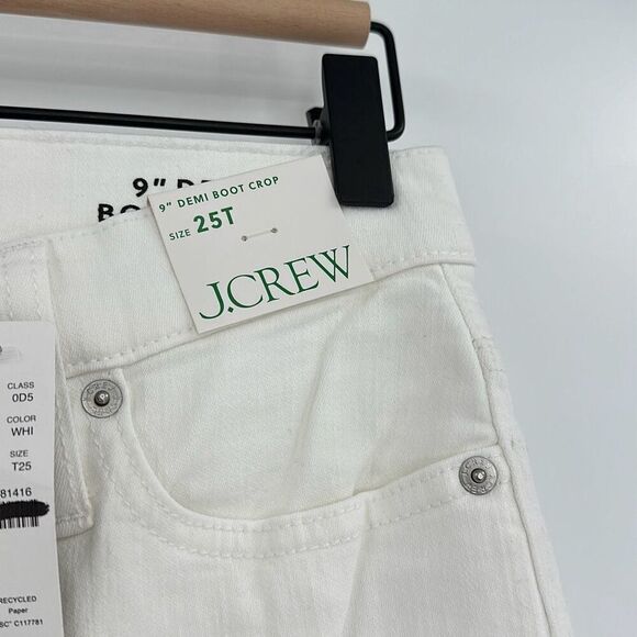NWT J. Crew Womens White 9" Demi Boot Crop Jeans Size 25T - Picture 3 of 9